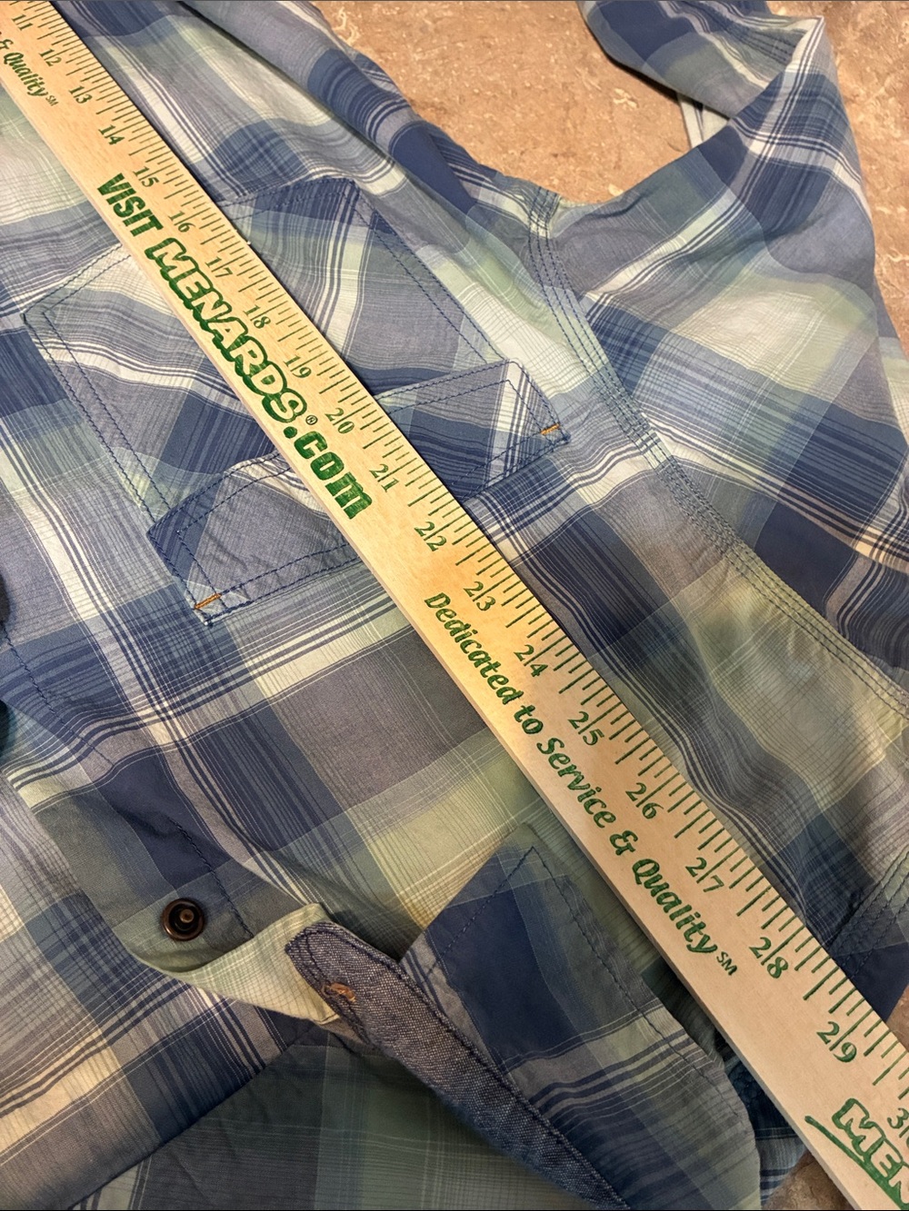 Carhartt Size Large Blue & Green Plaid Button-Down Work Shirt - Picture 9 of 9
